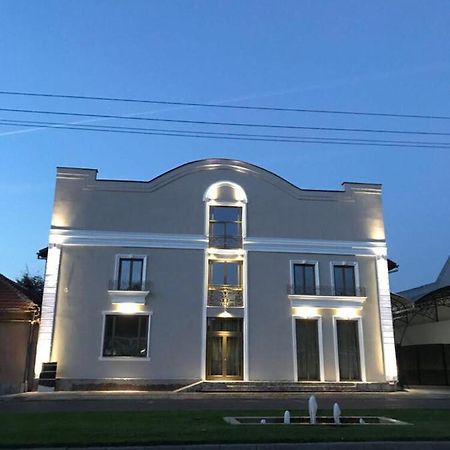 Regal Ballroom Caransebeş المظهر الخارجي الصورة
