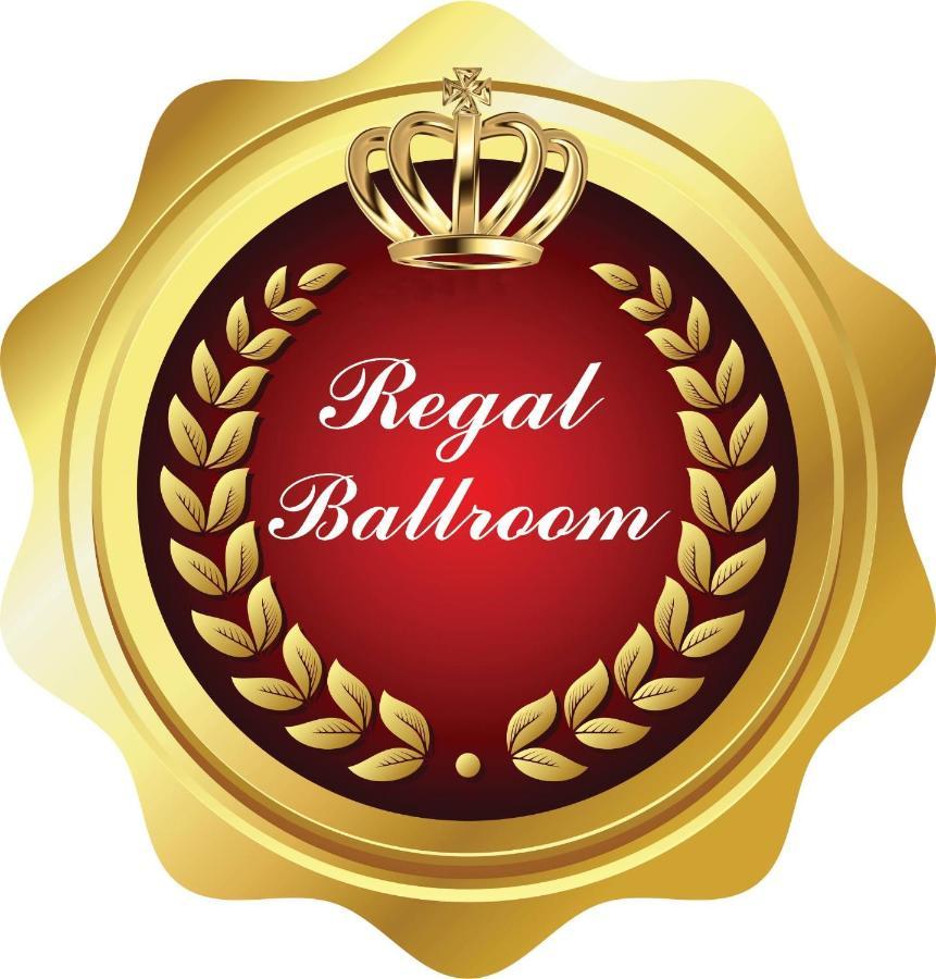 Regal Ballroom Caransebeş المظهر الخارجي الصورة