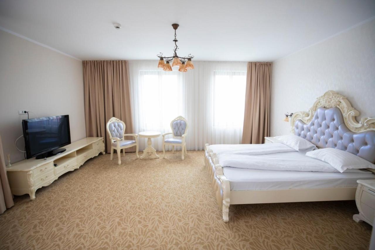 Regal Ballroom Caransebeş المظهر الخارجي الصورة