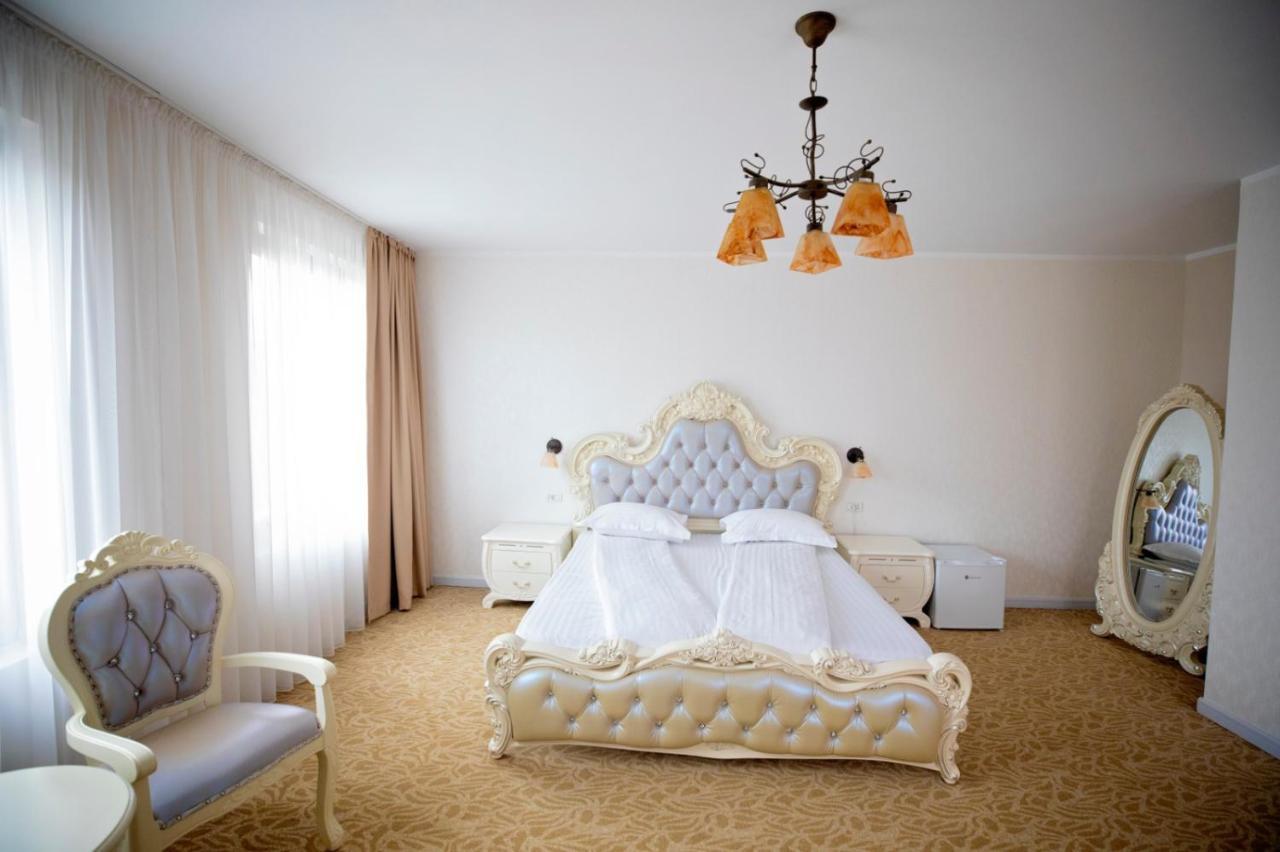 Regal Ballroom Caransebeş المظهر الخارجي الصورة