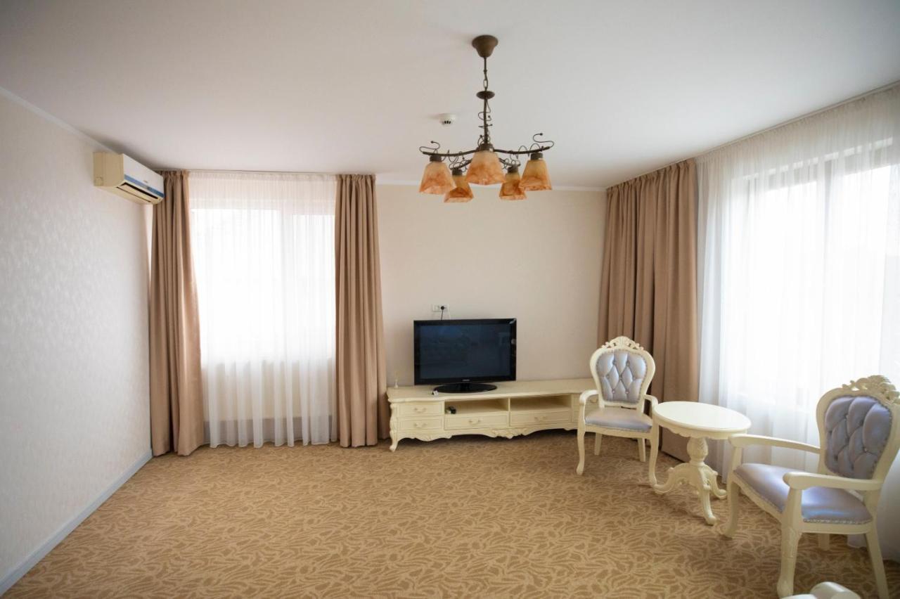 Regal Ballroom Caransebeş المظهر الخارجي الصورة
