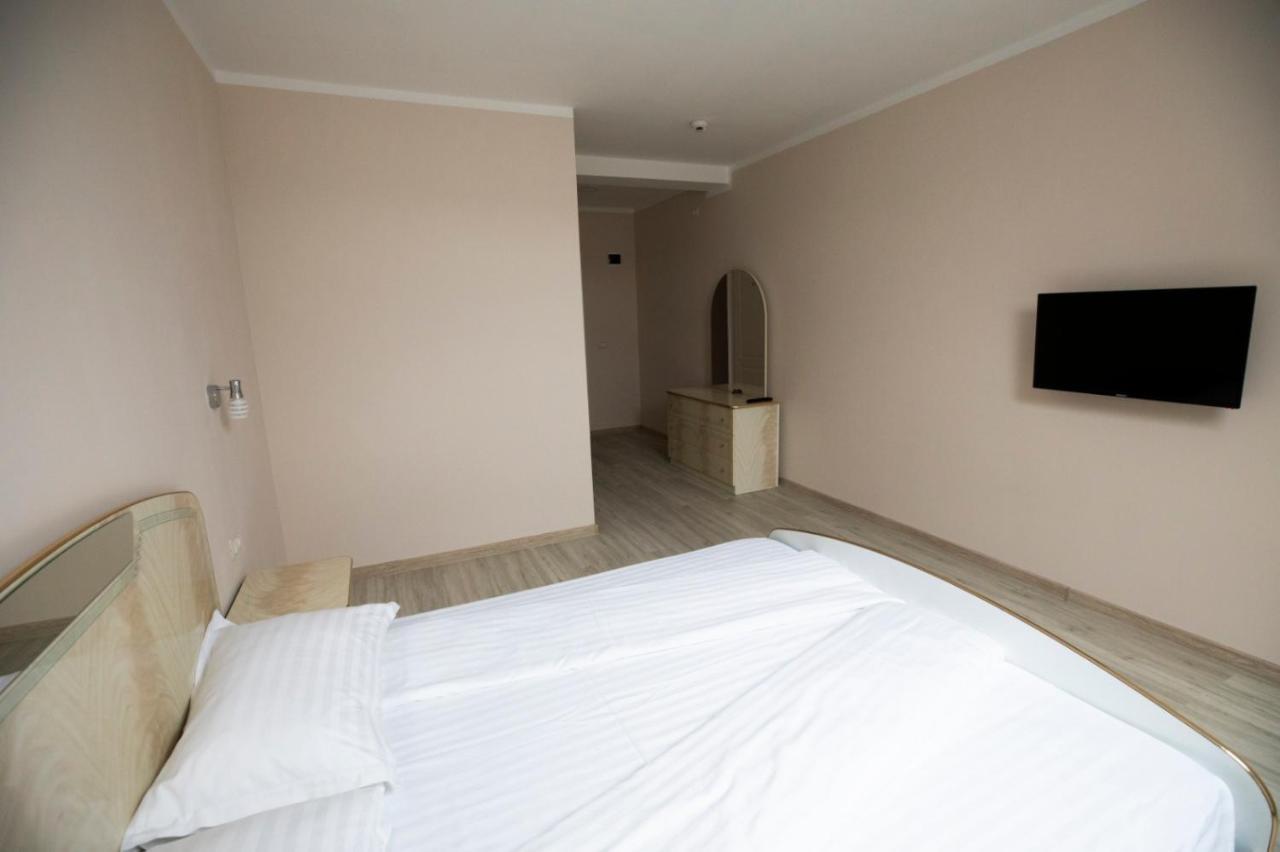 Regal Ballroom Caransebeş المظهر الخارجي الصورة