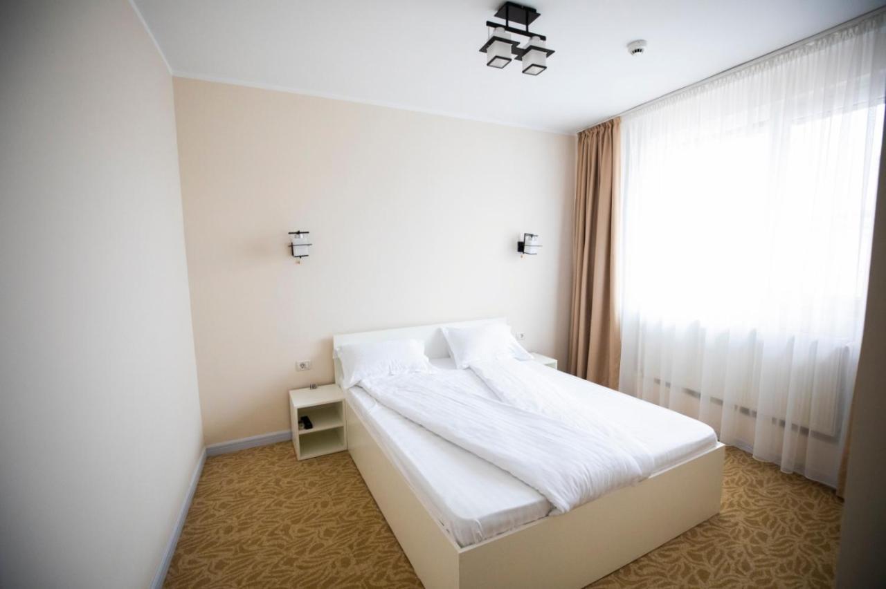 Regal Ballroom Caransebeş المظهر الخارجي الصورة